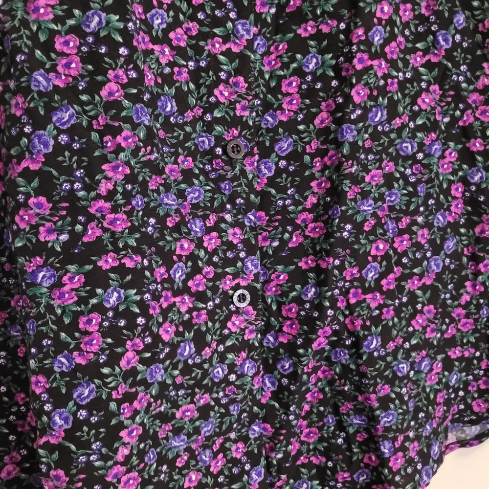 Vintage GUESS by Georges Marciano Floral Short Sleeve Button Down Flowy - Picture 3 of 10
